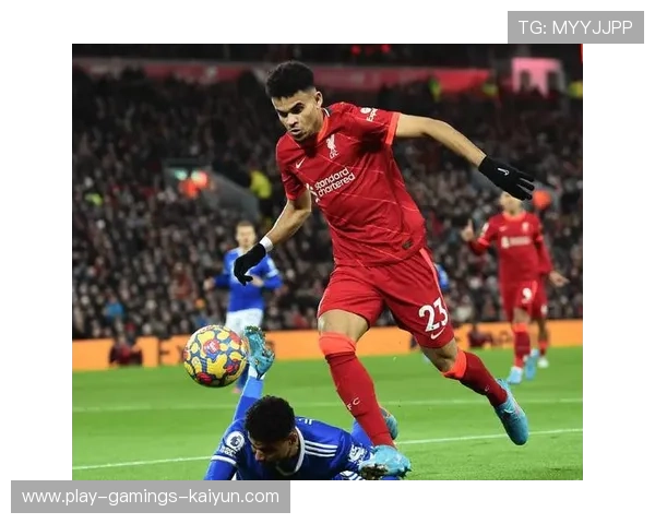 利物浦边路突破助攻射门